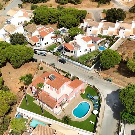 Paraiso Da Maria 5 Quartos Duas Salas, Jardim, Piscina, Varanda Com Churrasqueira E Wifi Olhos de Agua (Albufeira)