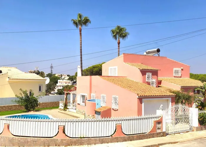 Villa Paraiso Da Maria 5 Quartos Duas Salas, Jardim, Piscina, Varanda Com Churrasqueira E Wifi Olhos de Agua (Albufeira)