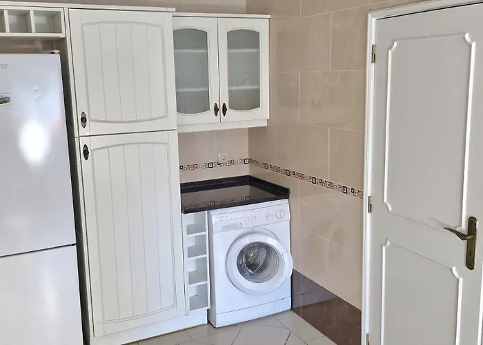 Paraiso Da Maria 5 Quartos Duas Salas, Jardim, Piscina, Varanda Com Churrasqueira E Wifi Olhos de Agua (Albufeira)