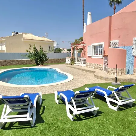 Paraiso Da Maria 5 Quartos Duas Salas, Jardim, Piscina, Varanda Com Churrasqueira E Wifi Vila