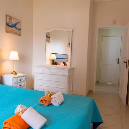 Paraiso Da Maria 5 Quartos Duas Salas, Jardim, Piscina, Varanda Com Churrasqueira E Wifi Vila