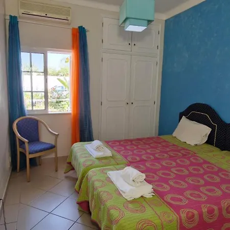 Paraiso Da Maria 5 Quartos Duas Salas, Jardim, Piscina, Varanda Com Churrasqueira E Wifi