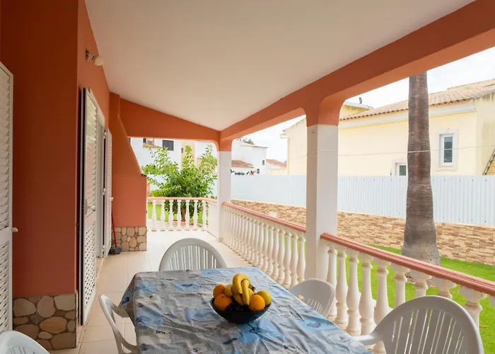 Villa Paraiso Da Maria 5 Quartos Duas Salas, Jardim, Piscina, Varanda Com Churrasqueira E Wifi Olhos de Agua (Albufeira)