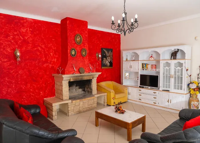 Paraiso Da Maria 5 Quartos Duas Salas, Jardim, Piscina, Varanda Com Churrasqueira E Wifi Вилла Ольюш-ди-Агуа (Албуфейра)