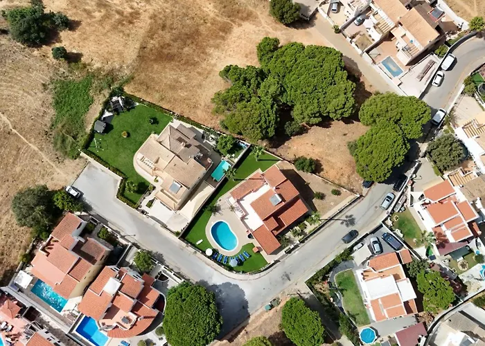 Paraiso Da Maria 5 Quartos Duas Salas, Jardim, Piscina, Varanda Com Churrasqueira E Wifi Villa *