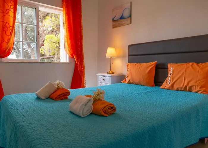Paraiso Da Maria 5 Quartos Duas Salas, Jardim, Piscina, Varanda Com Churrasqueira E Wifi * Olhos de Agua (Albufeira)