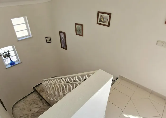 Villa Paraiso Da Maria 5 Quartos Duas Salas, Jardim, Piscina, Varanda Com Churrasqueira E Wifi Olhos de Agua (Albufeira)