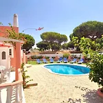 Paraiso Da Maria 5 Quartos Duas Salas, Jardim, Piscina, Varanda Com Churrasqueira E Wifi Villa