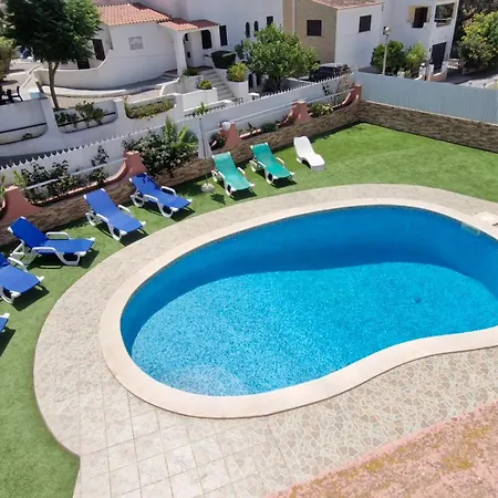 Paraiso Da Maria 5 Quartos Duas Salas, Jardim, Piscina, Varanda Com Churrasqueira E Wifi 别墅