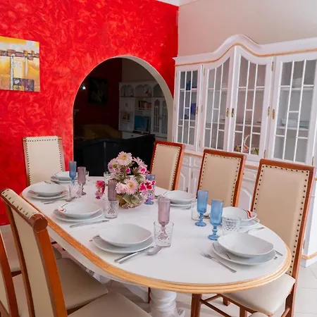 Paraiso Da Maria 5 Quartos Duas Salas, Jardim, Piscina, Varanda Com Churrasqueira E Wifi 别墅 *